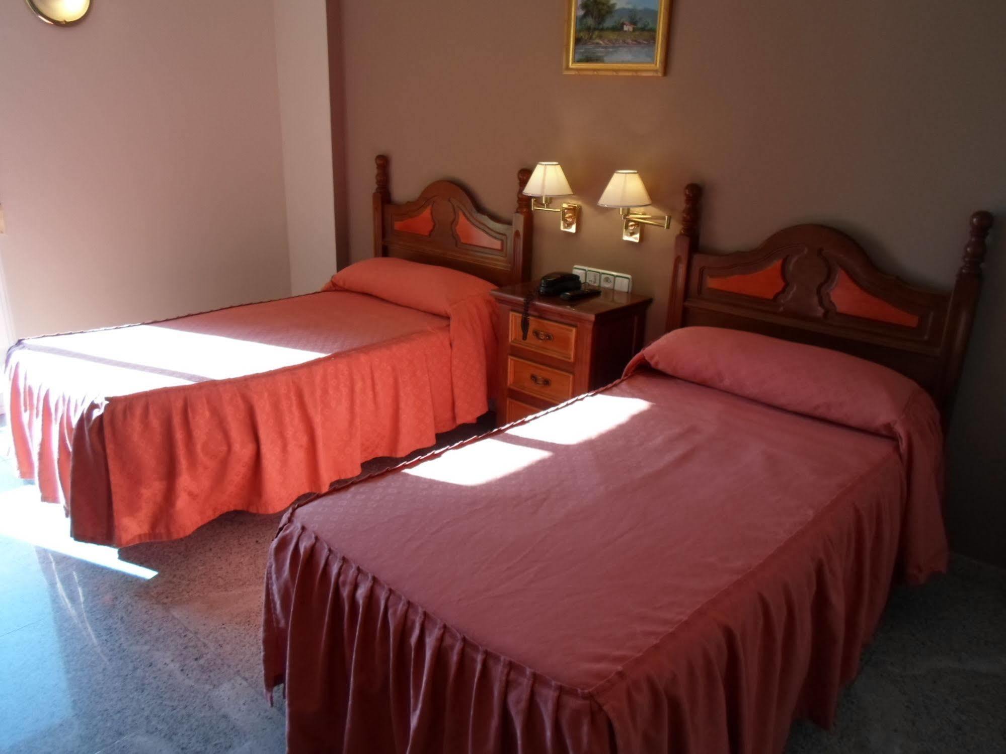 Hotel El Doncel Atarfe Buitenkant foto